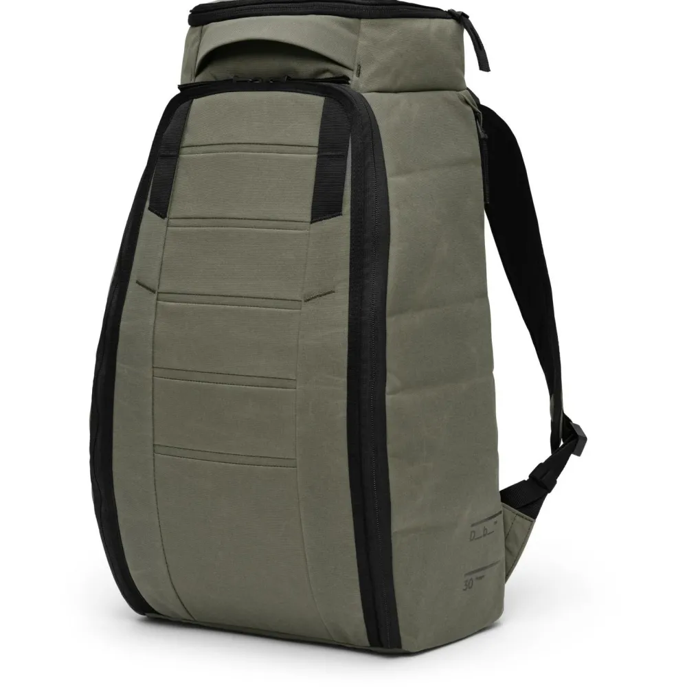 - Hugger Backpack 30 - Daypack < DB Outlet