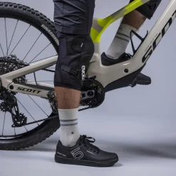 Evoc - Knee Protector L/S Flex Enduro - Protektor Black Clearance