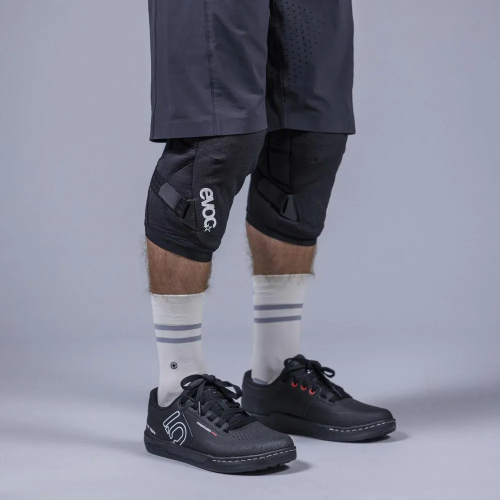 Evoc - Knee Protector L/S Flex Enduro - Protektor Black Clearance