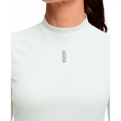 HOKA Laufbekleidung|Shirts, Hemden & Longsleeves-- Women's Skybreeze Short Sleeve - Laufshirt Tundra