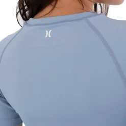 - Woen' Rah / Tee - ycra < Hurley Sale
