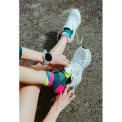 - Ultralight Strides Short - Laufsocken < INCYLENCE