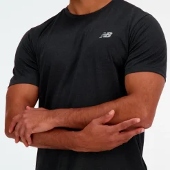 - Athetic T-hirt - aufhirt < New Balance Best