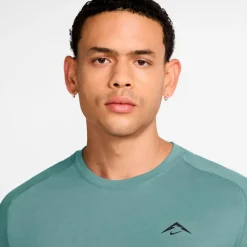Nike Laufbekleidung|Shirts, Hemden & Longsleeves-- Solar Chase Dri-Fit ADV S/S Running Top - Laufshirt Cannon / Black