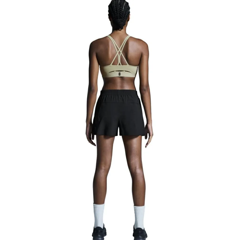 On - Women's Focus Shorts - Shorts Outlet