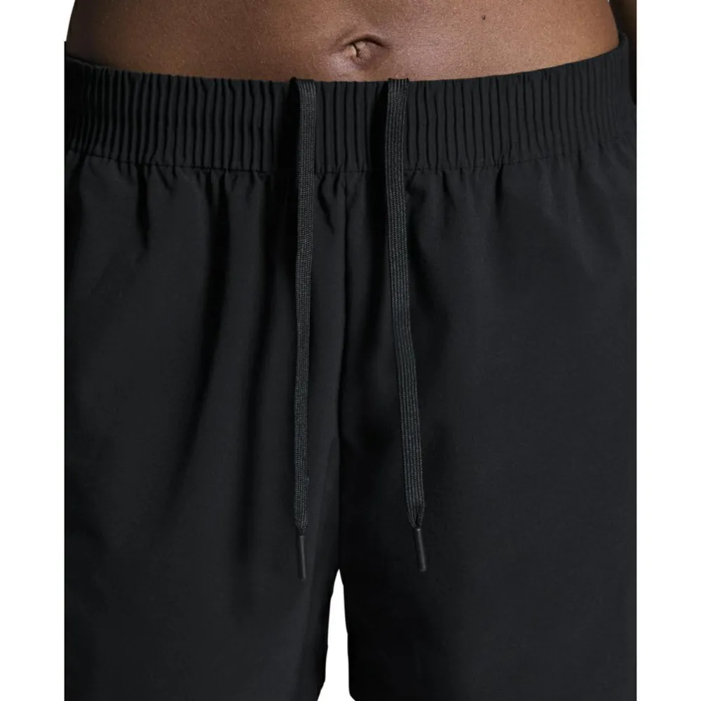 On - Women's Focus Shorts - Shorts Outlet