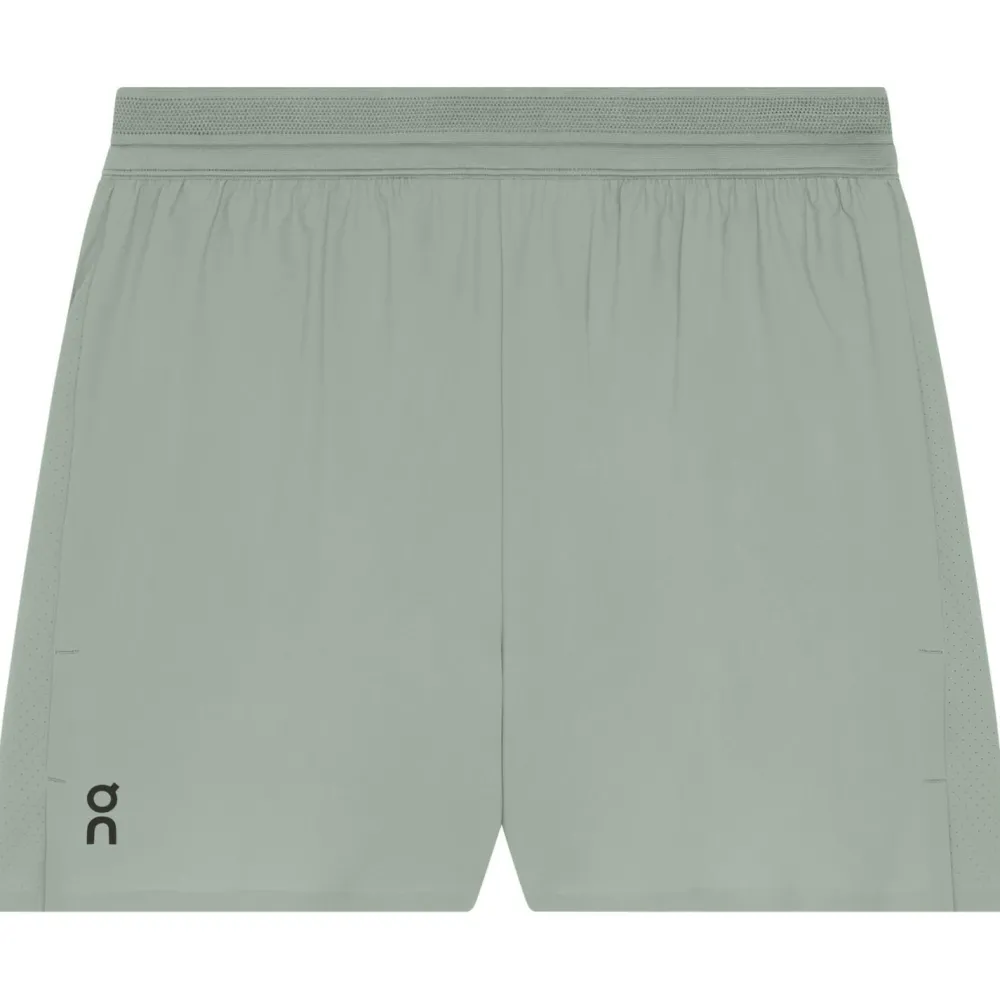 - Woen' 5 Perforance hort - aufhort < On Clearance