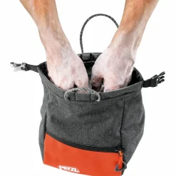 - Sakab - Chalkbag < Petzl Outlet