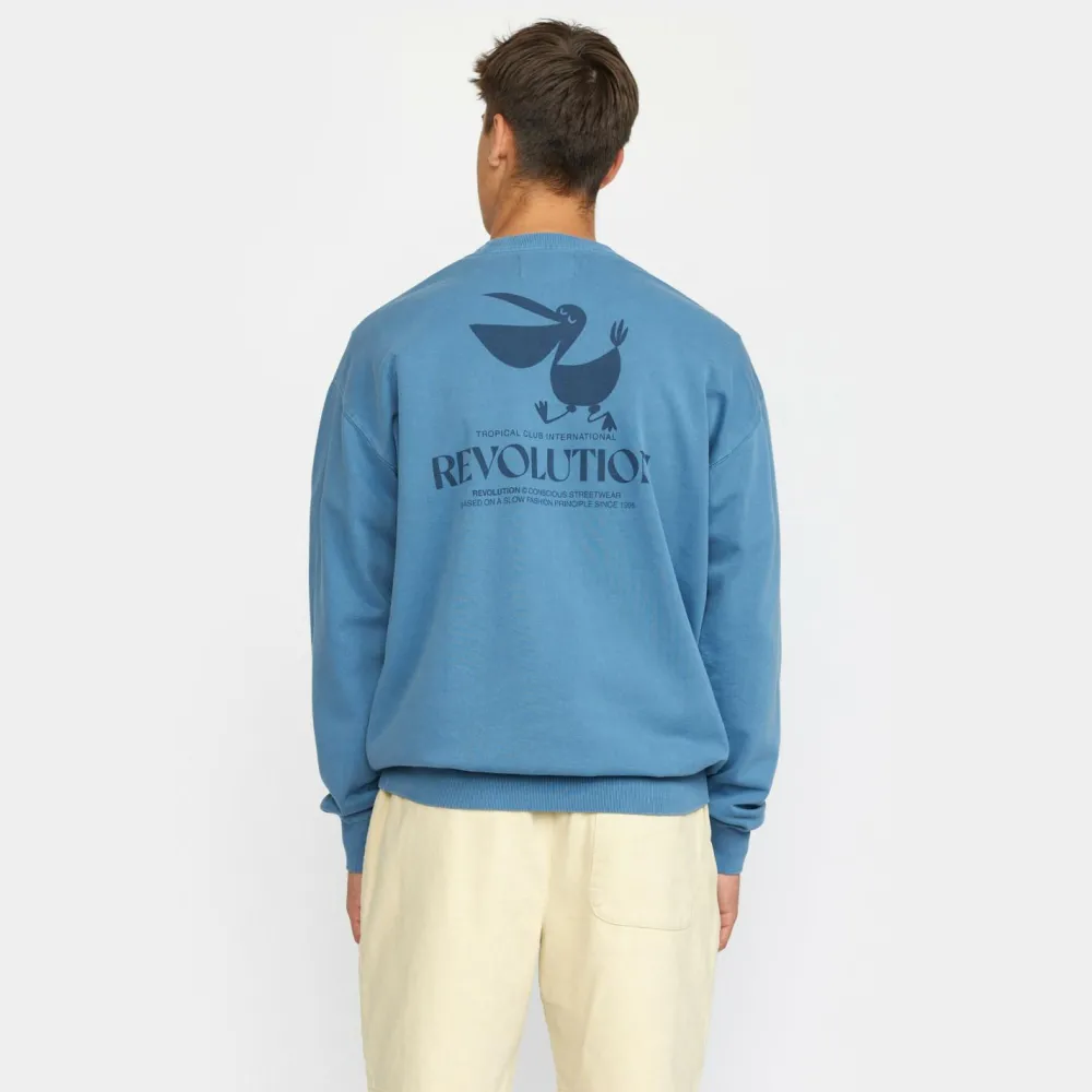 - ooe Crewneck - Puover < Revolution Sale