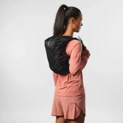 - Woen' Active kin 12 et - Trairunningruckack < Salomon Hot
