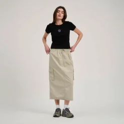 - Women's Other Dot Emb T-Shirt - T-Shirt < Santa Cruz Sale