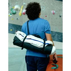 - Air Shock 1 - Crashpad < Snap
