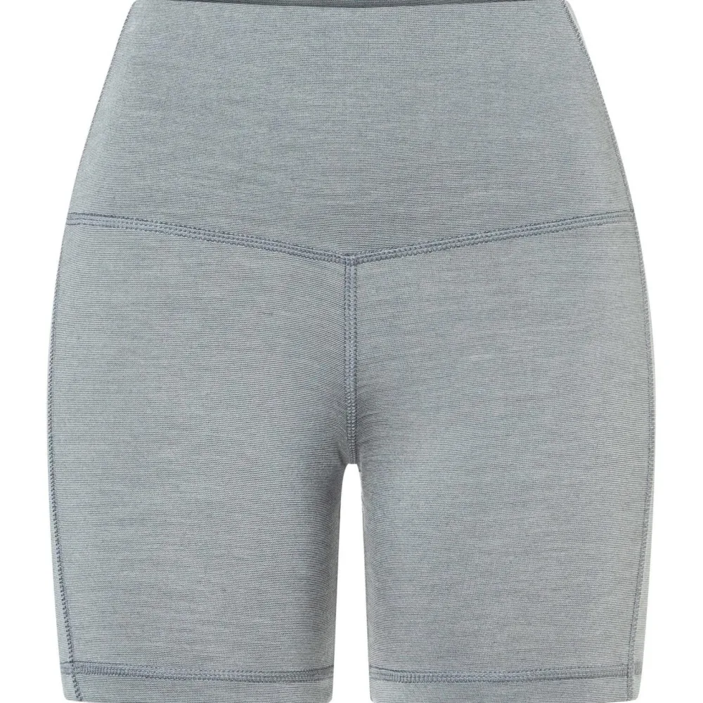 super.natural - Women's Liquid Flow Shorts - Shorts Hot