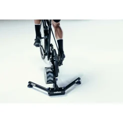 Wahoo Fitness-Ausrüstung|Trainingsgeräte-- KICKR V6 - Rollentrainer